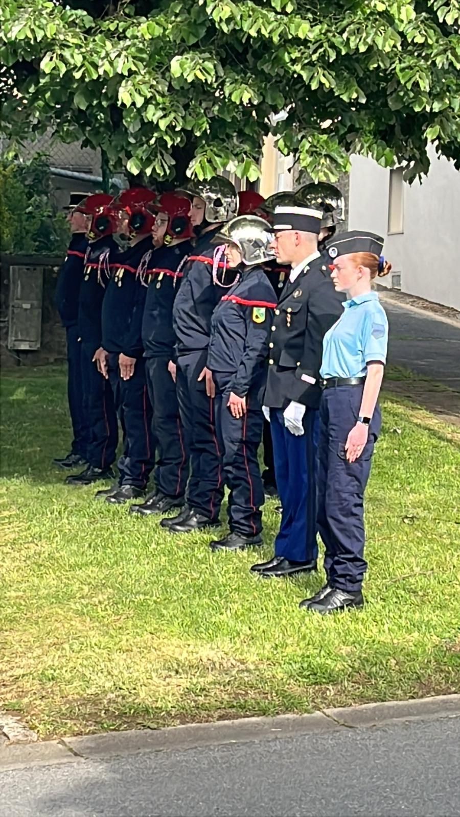 Cadette aux côtés des sapeurs-pompiers