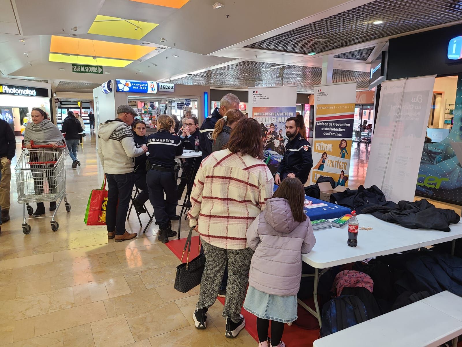 Rencontre avec le public en centre commercial