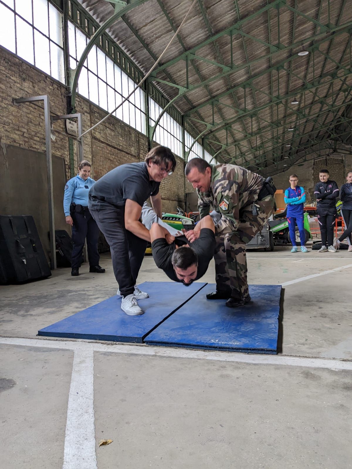 Démonstration de technique d'interpellation